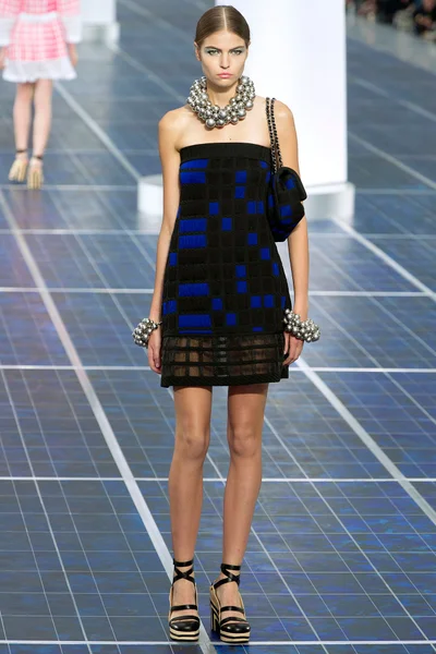Look 35
